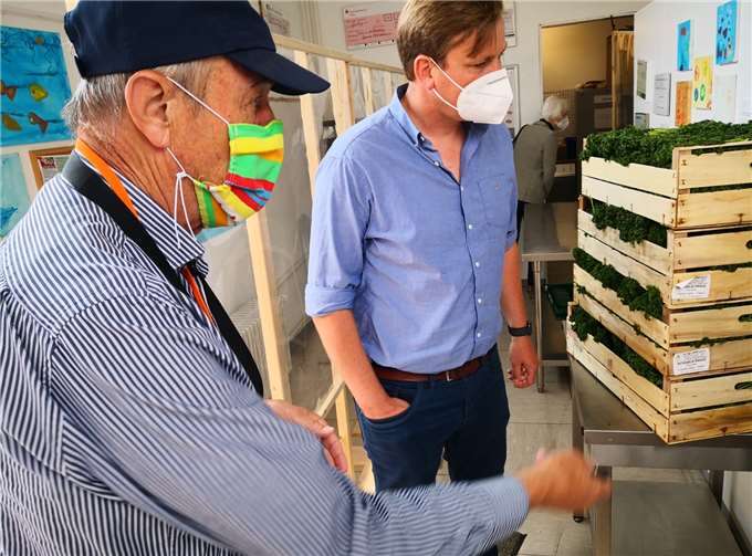 Dr. Uwe Petersen im Gespräch mit Stefan Pohl. Foto: privat