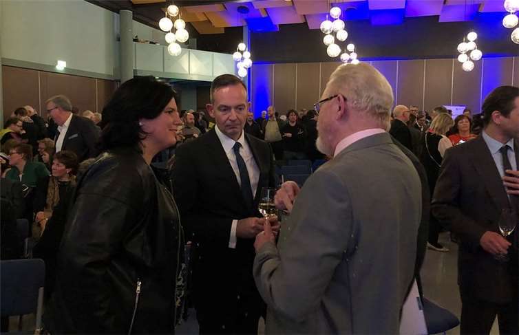 Dr. Volker Wissing, Carina Konrad und Herbert Mertin im Gespräch.
