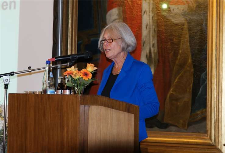 Dr. phil. Barbara Stiegler referierte darüber, wie geschlechterspezifische Vorurteile Politik und Berufsleben prägen.