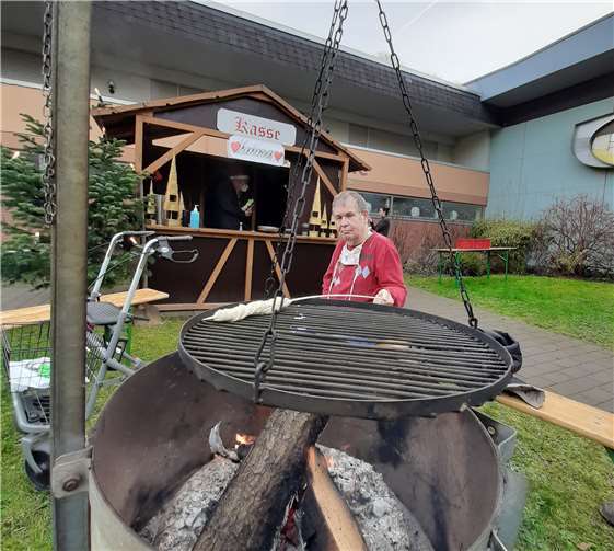 Draußen gab es Stockbrot. Fotos: Kloster Ebernach