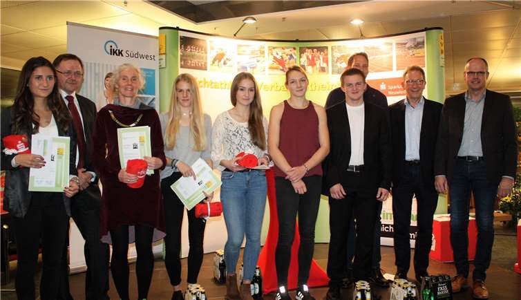 Drei LG Rhein-Wied Sportler warenunter der Ehrung der Deutschen Meister und intern Einsätze.