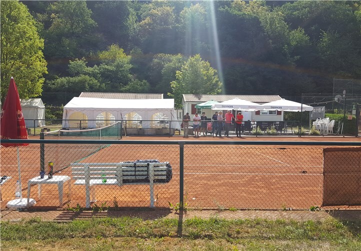 Drei Tage lang wurden die Spiele beim TC Oberfell am Blümle Gedächtnisturnier ausgetragen.  privat