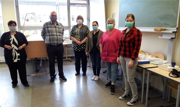 Drei Teams der praktischen Altenpflegeprüfungen. Foto: E. Kanschik