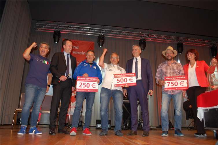 Drei Vereine zogen das ganz große Los.  Fotos: SK