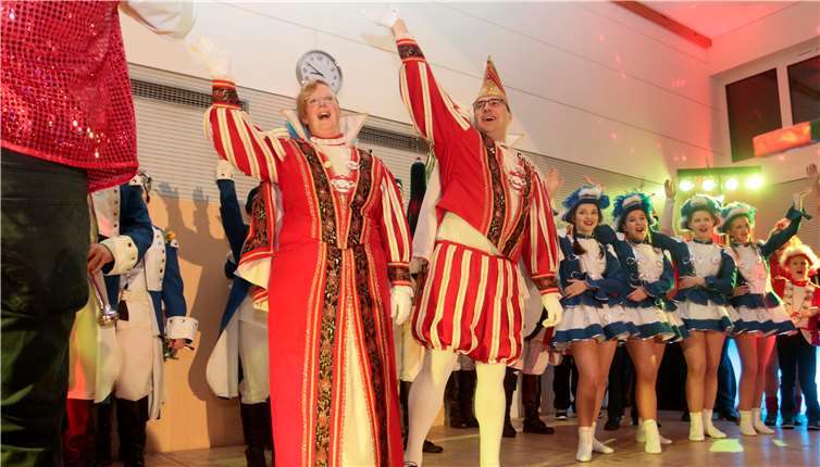 Dreimool Müllemech Aalaff auf Prinzessin Nina I. und Prinz Michael I. Ehepaar Zimmer. Foto: -SES-