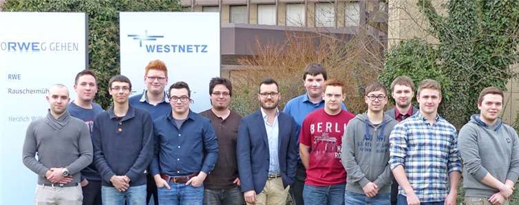 Dreizehn junge Fachkräfte der Westnetz GmbH meisterten ihre Ausbildung zum Elektroniker für Betriebstechnik oder zum Industriekaufmann. privat