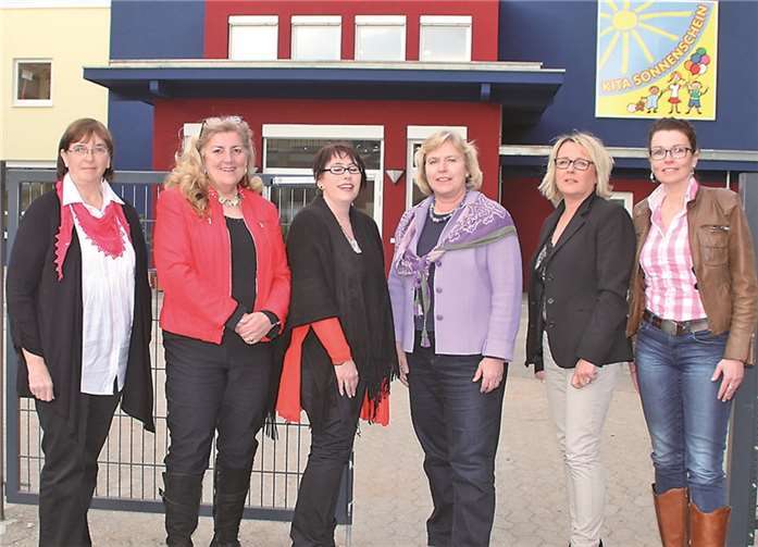 Dritte v.r. Gabriele Hermann-Lersch und rechts außen Heike Krämer-Resch. privat