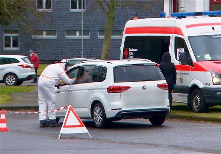 Drive-In Corona Schnelltestzentrum am Mendiger Flugplatz. Foto: privat