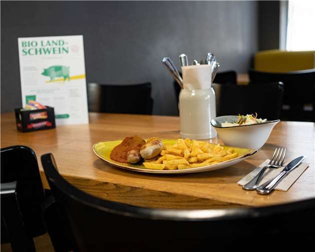 VULKAN Brauhaus präsentiert erstes Bio-Update Durch Bioland-Fleisch gibt es weniger Zusatzstoffe in Gerichten als bei konventionellem Fleisch. Fotos: Lars Schmidt