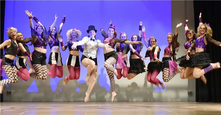 Durch das Engagement aller Mitwirkenden und Ehrenamtler war die Benefiz-Tanz-Show ein voller Erfolg. Foto: privat