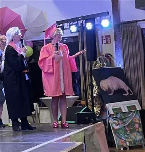 Durch das bunte und abwechslungsreiche Programm führte erneut das charmant-verschrobene Gerichtsduo des „Bundeskokoloresgerichts“.