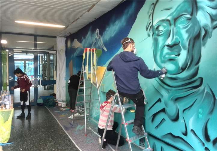 Durch das künstlerische Engagement der Schüler konnte ein professionelles Kunstwerk erschaffen werden.Goethe-Gymnasium Bad Ems