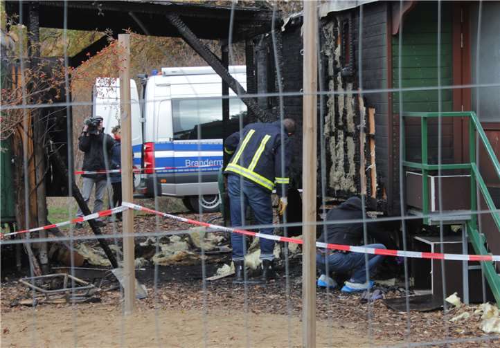 Durch die Mitarbeiter der Brandermittlung wurde laut Polizeiangaben eindeutig Brandstiftung als Ursache der Tragödie ermittelt. Anita Chakrabarty