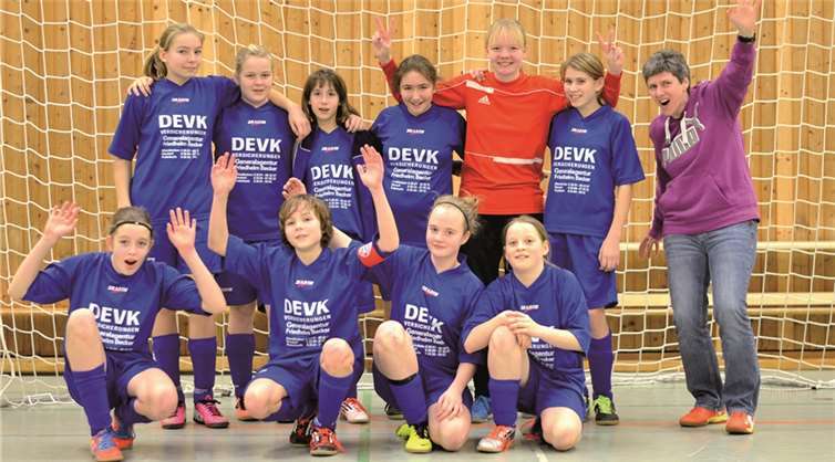 Durch eine geschlossene Mannschaftsleistung und enormen Siegeswillen gewannen die D-Juniorinnen der SG Freirachdorf/Wienau einen hervorragenden 3. Platz in Andernach. privat