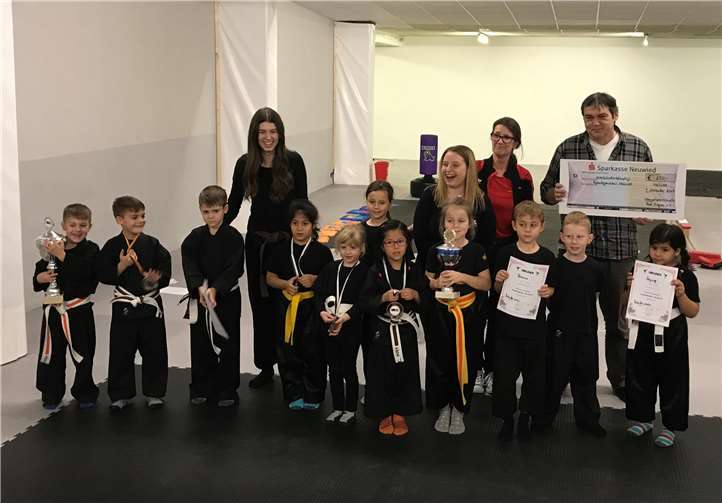 Durch ihre Leistungen konnten die Nachwuchskämpfer überzeugen, nebenbei taten sie mit dem entrichteten Startgeld noch etwas Gutes. privat