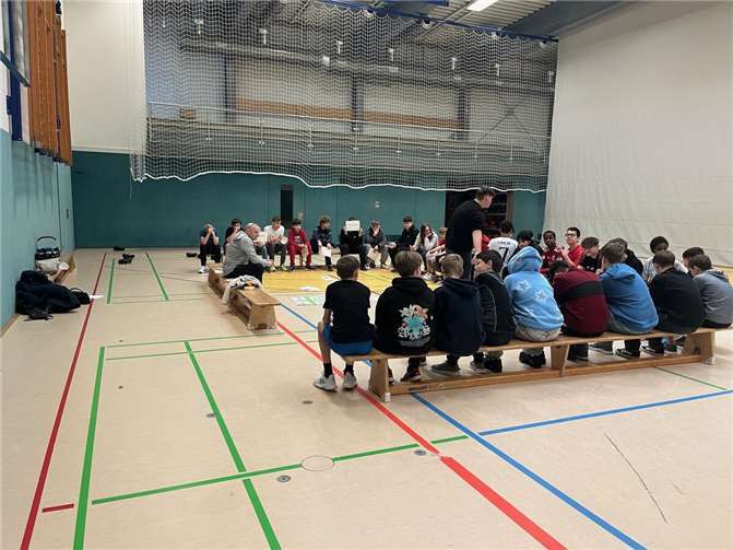 Durch praktische Übungen kam es schnell zu lebhaften und wertvollen Diskussionen.  Foto: privat