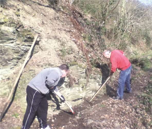 Durch zielgerichtete Arbeiten konnte der Bachlauf wieder zum Fließen gebracht werden. privat