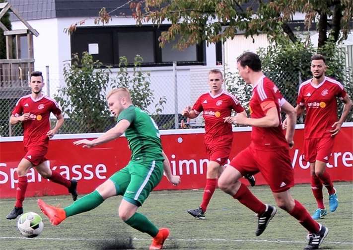 Durchsetzen will sich die SG Mülheim-Kärlich, hier beim 5:0 gegen den FSV Trier-Tarfort, auch im Heimspiel gegen die Reserve der TuS Koblenz. TH