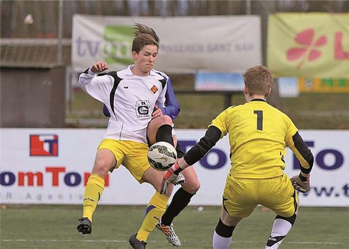 Durchsetzen will sich die TuS auch gegen Phönix Schifferstadt. Im Hinspiel siegte die U19 im Dezember letzten Jahres, hier beim 3:0 in Mülheim-Kärlich, deutlich mit 8:3. TH