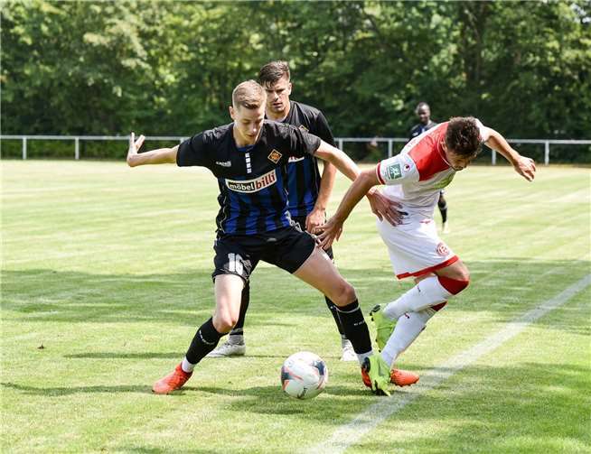 Durchsetzungsvermögen braucht die TuS in gut einer Woche, wenn die Punktspiele beginnen. Foto: Mark Dieler