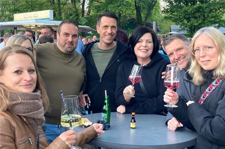 Durchweg gute Laune war bei der Angebotsvielfalt des Escher Maibaumfestes natürlich garantiert.