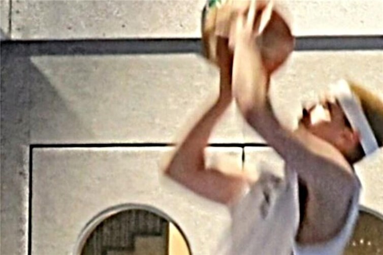 Dyllan, überall eine Gefahr