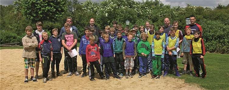 E- und D-Junioren des FC Unkel 80. Privat