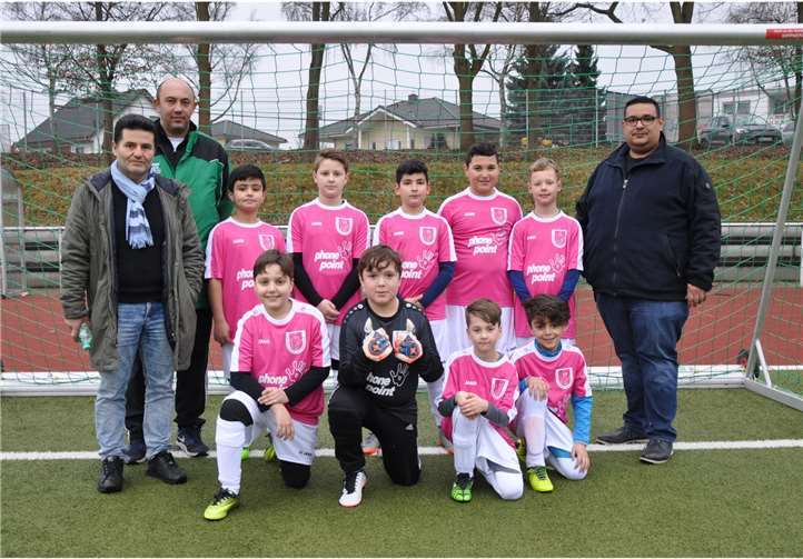 E2 Junioren der JSG Remagen/Kripp freuen sich über neuen Trikotsatz.privat