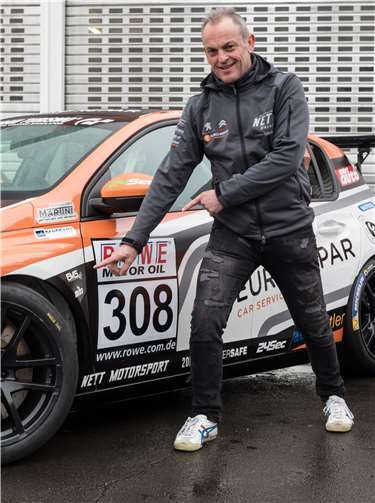 EMS-Coach Otmar Schacherbauer unterstützt Nett Motorsport.