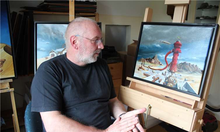 Eberhard Marx ist gespannt auf Namibia und darauf, wie seine Bilder in Swakopmund ankommen. - HG -