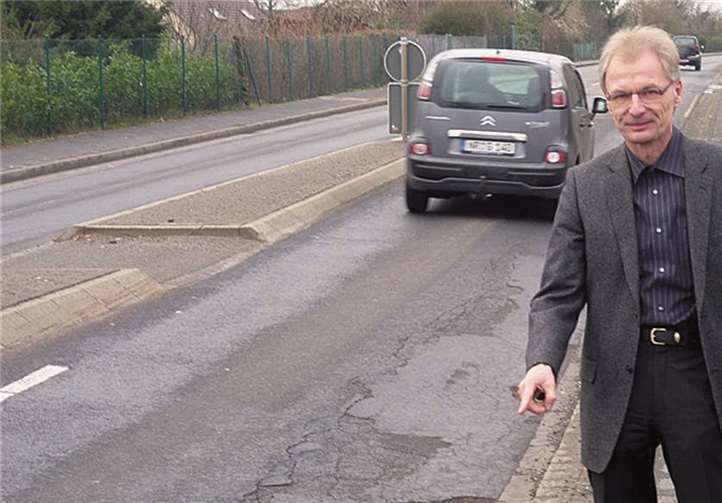 Eberhard Scheel (l.) und Henning Wirges vor Ort. privat