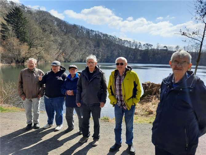 Ebernacher Messdieser am Ulmener Maar. Fotos: Kloster Ebernach