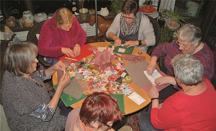 Echte Handarbeit mit Liebe zum Detail – die Sterne der Friedenskinder. PSM