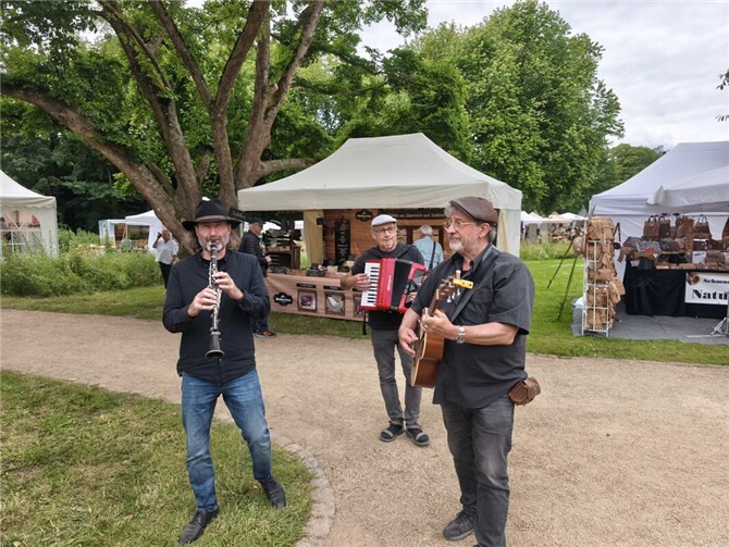 Echten Dixieland-Sound lieferte das Trio „New Orleans Garden“.