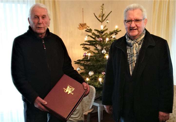 Edgar Flohe gratulierte Barthel Knieps zum Geburtstag. Foto: privat