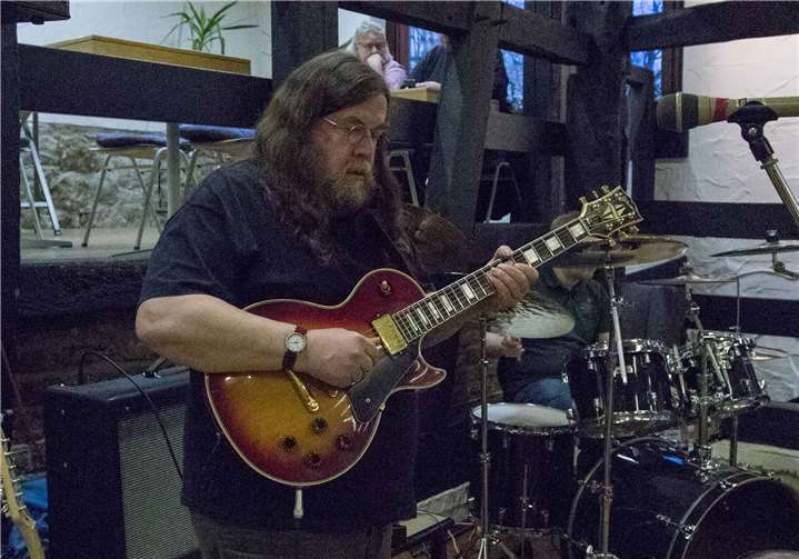 Edgar Türk spielt bereits seit Jahren bei Slaves to the Rhythm.