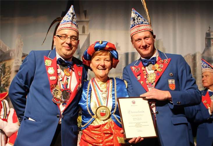 Edith Kenn zeigte sich gerührt über die Auszeichnung, die 1965 eingeführt wurde. DL