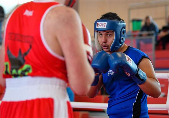 Efecan Atac setzte sich gegen seinen Gegner Marco Wengrzik durch. Copyright:Das Sportfoto