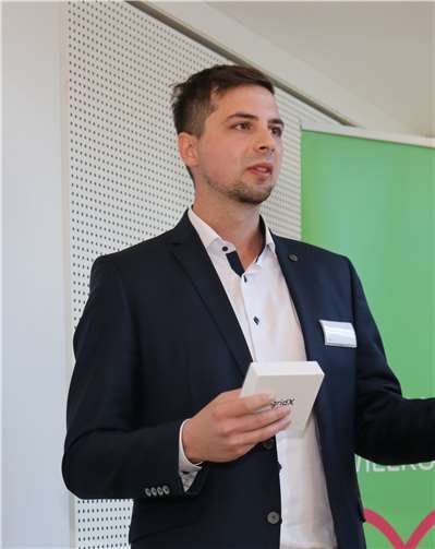 Effizienz und Nachhaltigkeit: Stolz präsentierte Andreas Brooke das gridX - Konzept. Foto: SOT