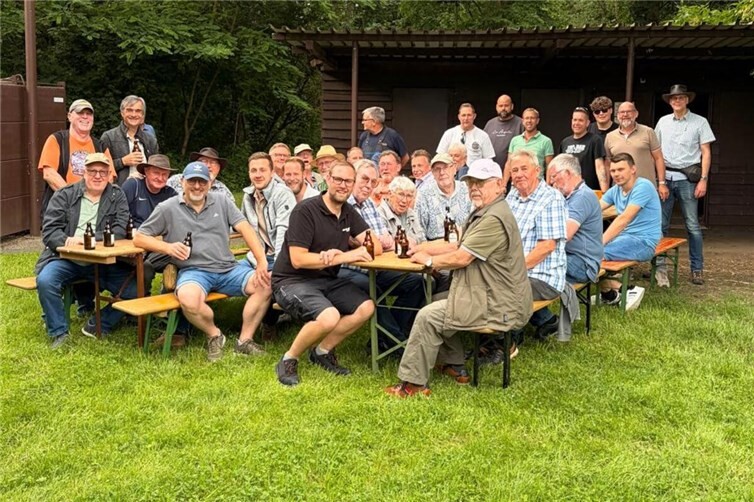 Ehemalige Burschen Niederbieber auf Tour.