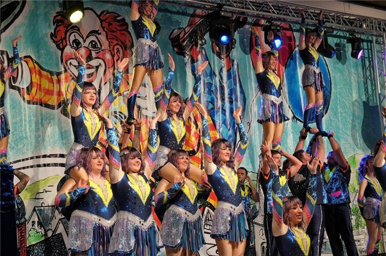 Ehre wem Ehre gebührt: Die Grün Weißen Mädcher und Junge punkteten beim Auswärts(gast)spiel in Heimbach-Weis.