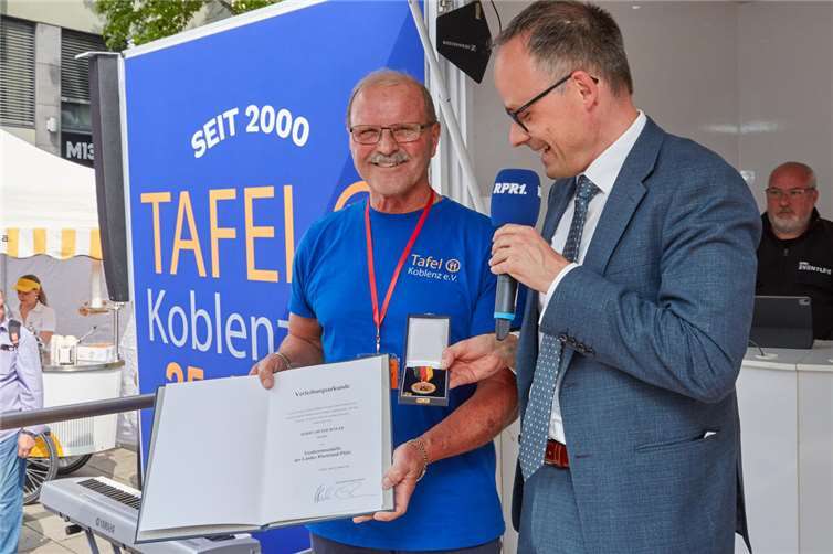 Ehrenamt im Fokus: Landesauszeichnung für Koblenzer Tafel-Vorstand.  Foto: M. Brand Focus Vallendar