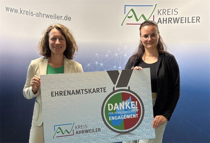 Ehrenamtliches Engagement findet in vielen Bereichen des gesellschaftlichen Lebens statt. Seit zehn Jahren würdigt der Kreis Ahrweiler den freiwilligen Einsatz von Bürgerinnen und Bürgern mit der Ehrenamtskarte. 
