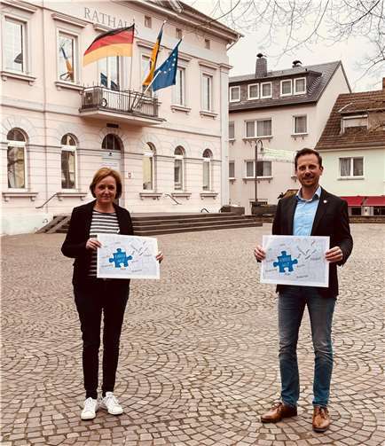 Ehrenamtsbeauftragte Beate Fuchs und Bürgermeister Björn Ingendahl. Foto: privat