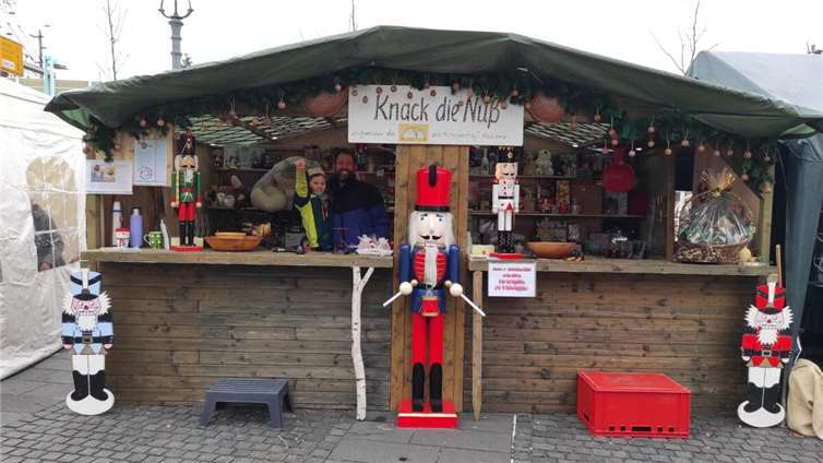 Ehrenbreitsteiner Nikolausmarkt: Tradition des „Nüsseknackens“ setzt Zeichen. Foto: privat