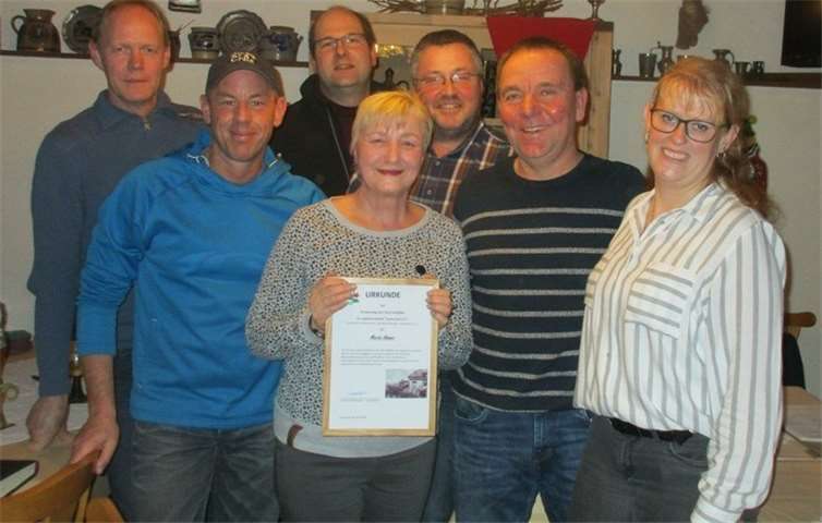Ehrenmitglied Marita Ademes (Mitte) mit dem amtierenden Vorstand. privat