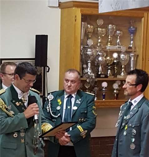 Ehrung Thomas Weber v.l.n.r. Klaus Wittlich, Bernd Rams und Thomas Weber.