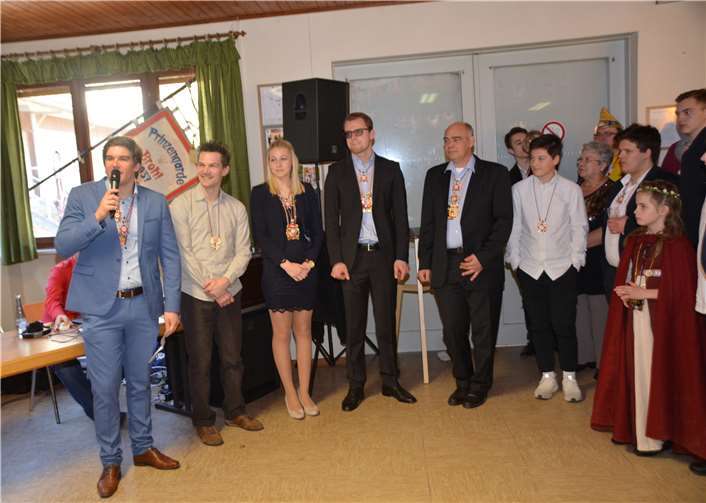 Ehrung auch für 25-jährige Mitgliedschaft und die Trainerinnen, die ihre Gardisten fit für die Auftritte machenFotos: BE