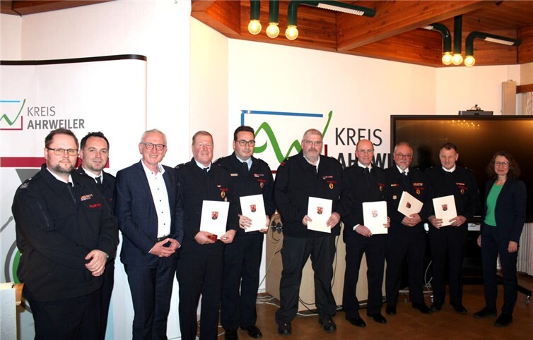 Ehrung der Feuerwehrleute aus der Stadt Bad Neuenahr-Ahrweiler 
