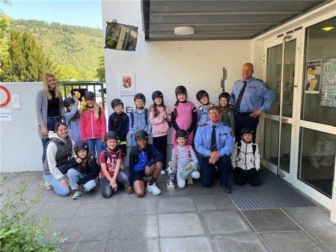 Ehrung der Gewinner bei der Polizeiinspektion Boppard. Foto: Polizei RLP